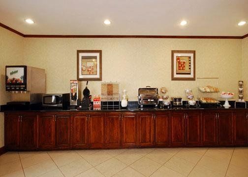 Spark By Hilton Houston Hobby Airport Restaurant photo